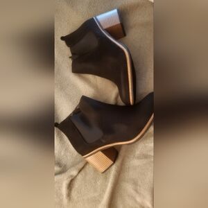 White Mountain Stylish Black Ankle Boots